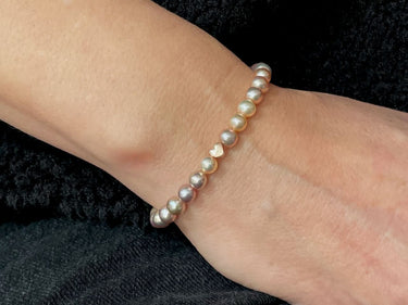Perlenarmband Anna mit Herz – Konfirmation & Geburtstag Geschenk – Ella and Me – handgefertigt aus echten Süßwasserperlen – E...