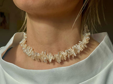 Halskette aus weißen Biwaperlen-Choker- Perlenkette Velma – handgefertigt aus echten Süßwasserperlen – Ella and Me