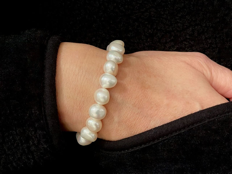 Armband aus weißen, barocken Perlen - Armband Arosa