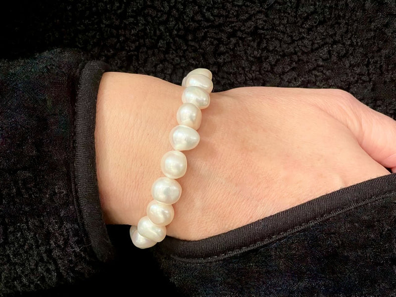 Armband aus weißen, barocken Perlen - Armband Arosa