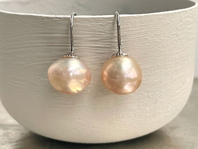 Ohrhänger aus apricotfarbenen, wunderschönen Südseeperlen - Ohrhänger Olga