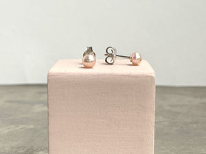 Der kleine feine Klassiker in rosé - Perlenohrstecker Patricia 5 mm