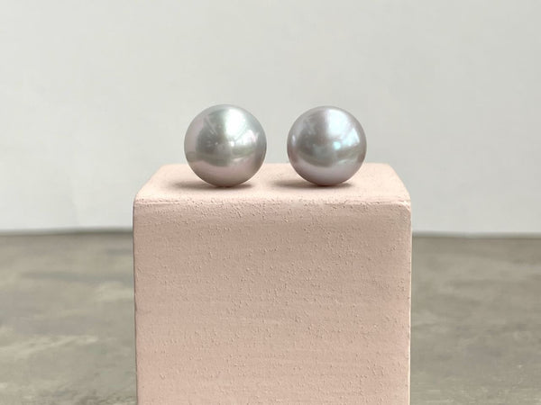 Edle Ohrstecker mit silbergrauen echten Perlen - Paula 10 mm
