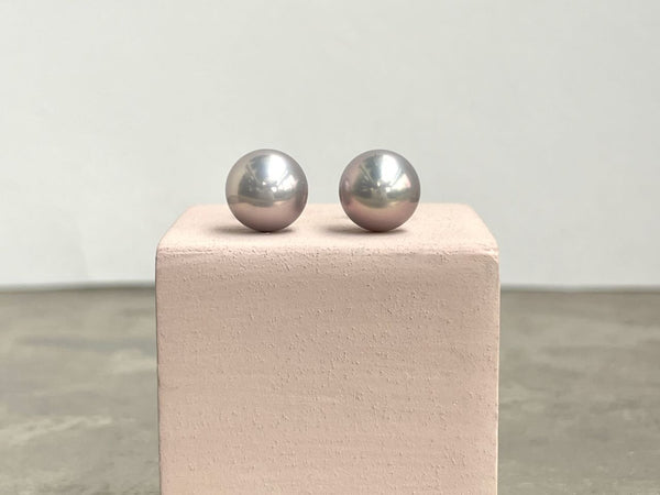 Wunderschöne Ohrstecker aus silbergrauen echten Perlen - Paula 8 mm
