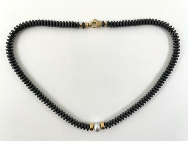 Halskette mit echter Perle und edlem Gold -Steinkette Dinara